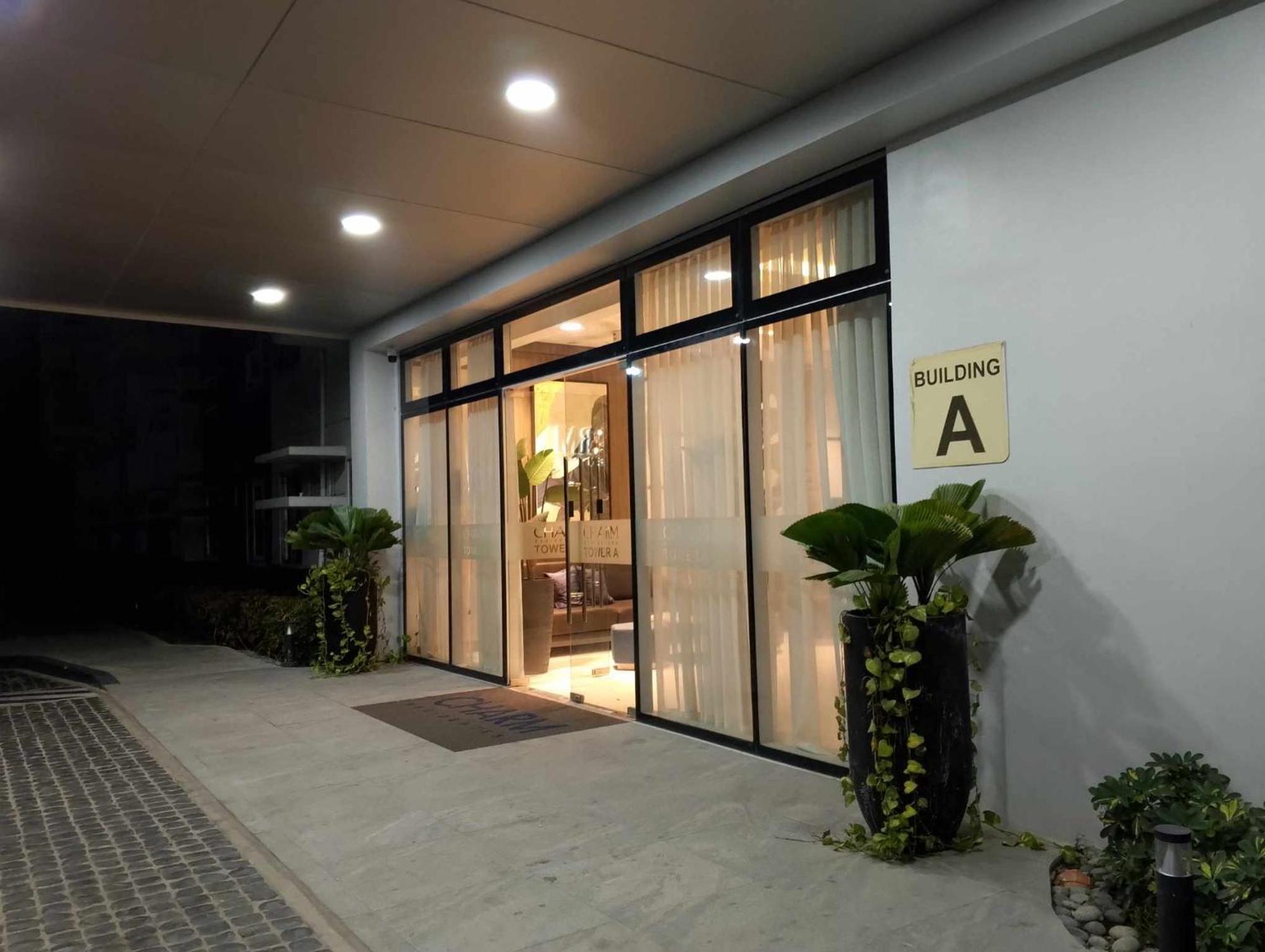 The J-Ma Ultiescape Charm Residences Condo Cainta Kültér fotó